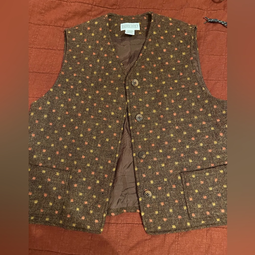 Land Ends 100% Wool Sweater Vest Plaid - Picture 2 of 10